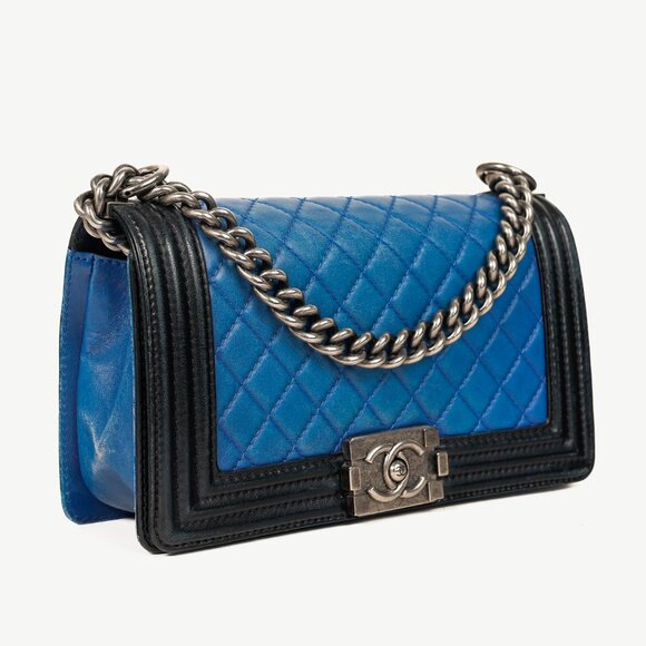 Chanel Medium Boy Blue Bicolour Quilted Flap Shoulder Bag - Picture 2 of 13